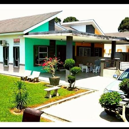 Taiping Homestay Husna Afina ภายนอก รูปภาพ