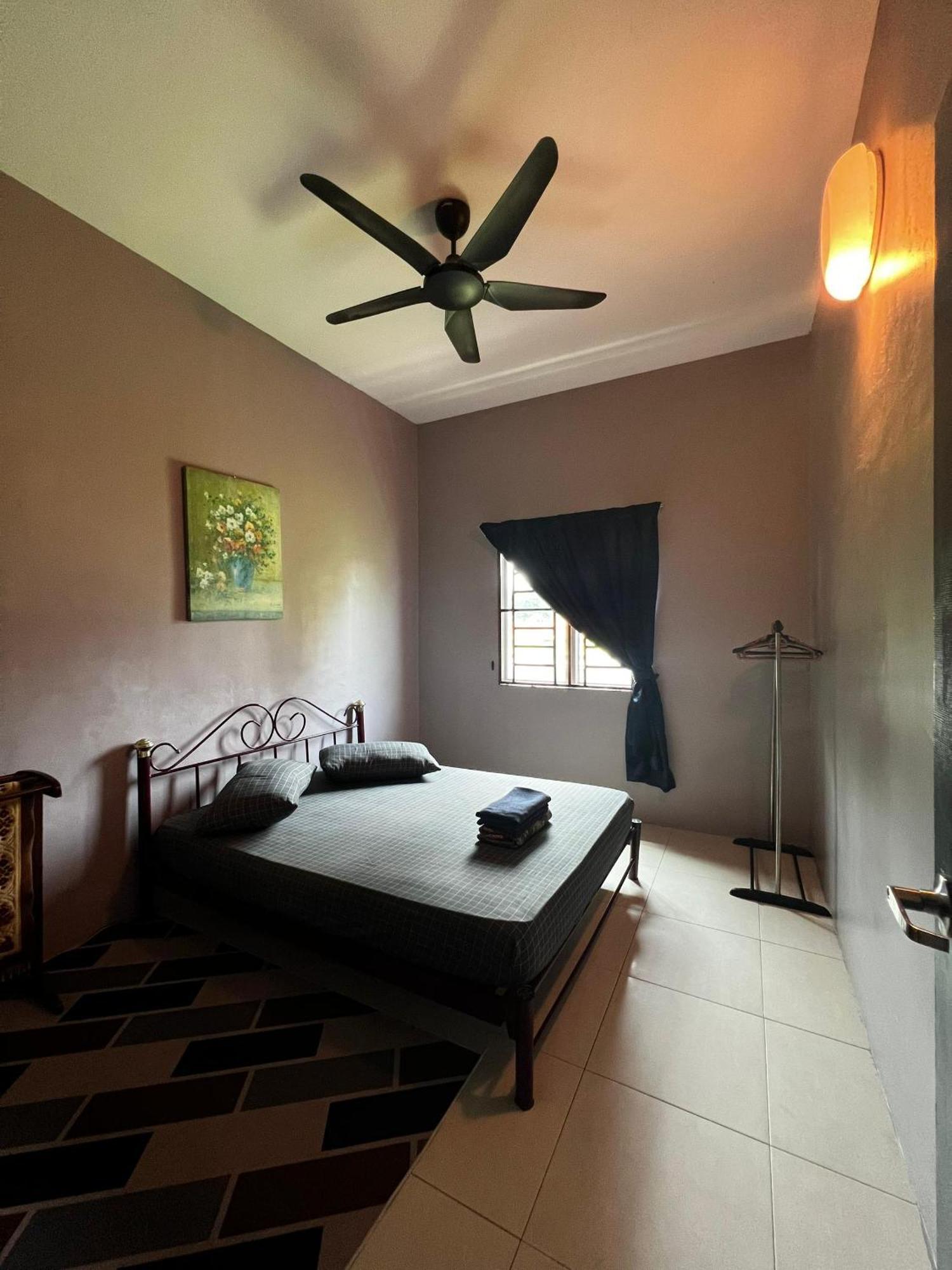 Taiping Homestay Husna Afina ภายนอก รูปภาพ